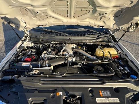 Used 2020 Ford F250 XL w/ Power Equipment Group image 17