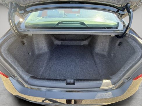 Used 2018 Honda Accord Touring image 30