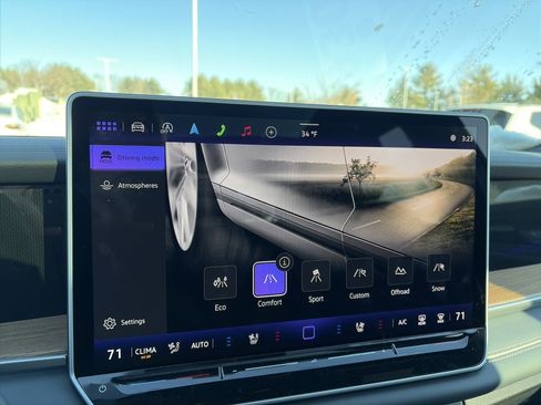 Used 2026 Volkswagen Tiguan SEL R-Line image 34