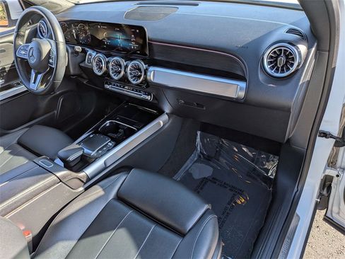 Used 2023 Mercedes-Benz GLB 250 GLB 250 image 9