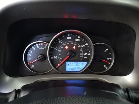 Used 2016 Toyota RAV4 LE image 13