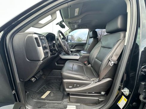 Used 2018 Chevrolet Silverado 2500 LTZ w/ Midnight Edition image 2