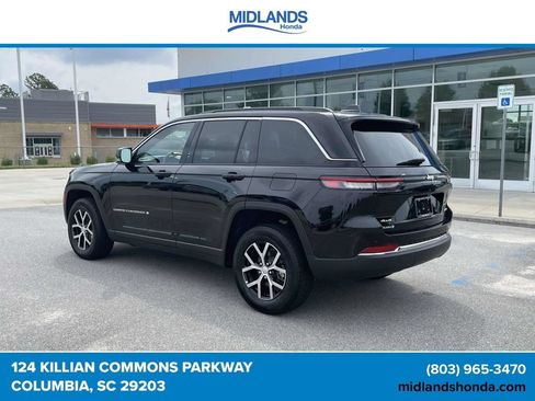 Used 2025 Jeep Grand Cherokee Limited AWD/4WD image 4