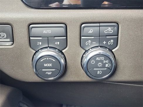 Used 2023 GMC Sierra 1500 SLT image 18