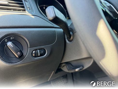 Used 2016 Volkswagen Jetta S image 22