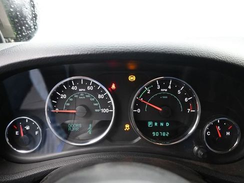 Used 2013 Jeep Wrangler Unlimited Sport AWD/4WD image 14