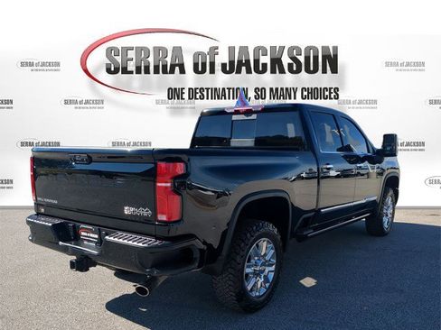 Used 2025 Chevrolet Silverado 2500 High Country w/ High Country Premium Package image 9