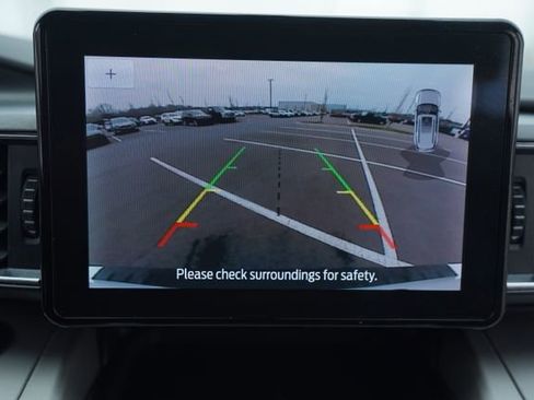 Used 2023 Ford Explorer XLT w/ Equipment Group 202A image 27