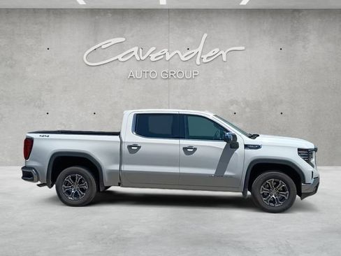 Used 2026 GMC Sierra 1500 SLT AWD/4WD image 17