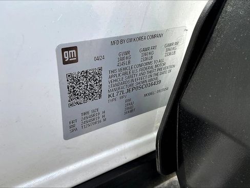 Used 2025 Chevrolet Trax RS w/ Driver Confidence Package FWD image 32