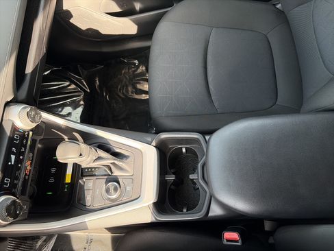 Used 2024 Toyota RAV4 XLE AWD/4WD image 26