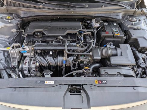 Used 2025 Hyundai Elantra SEL FWD image 30