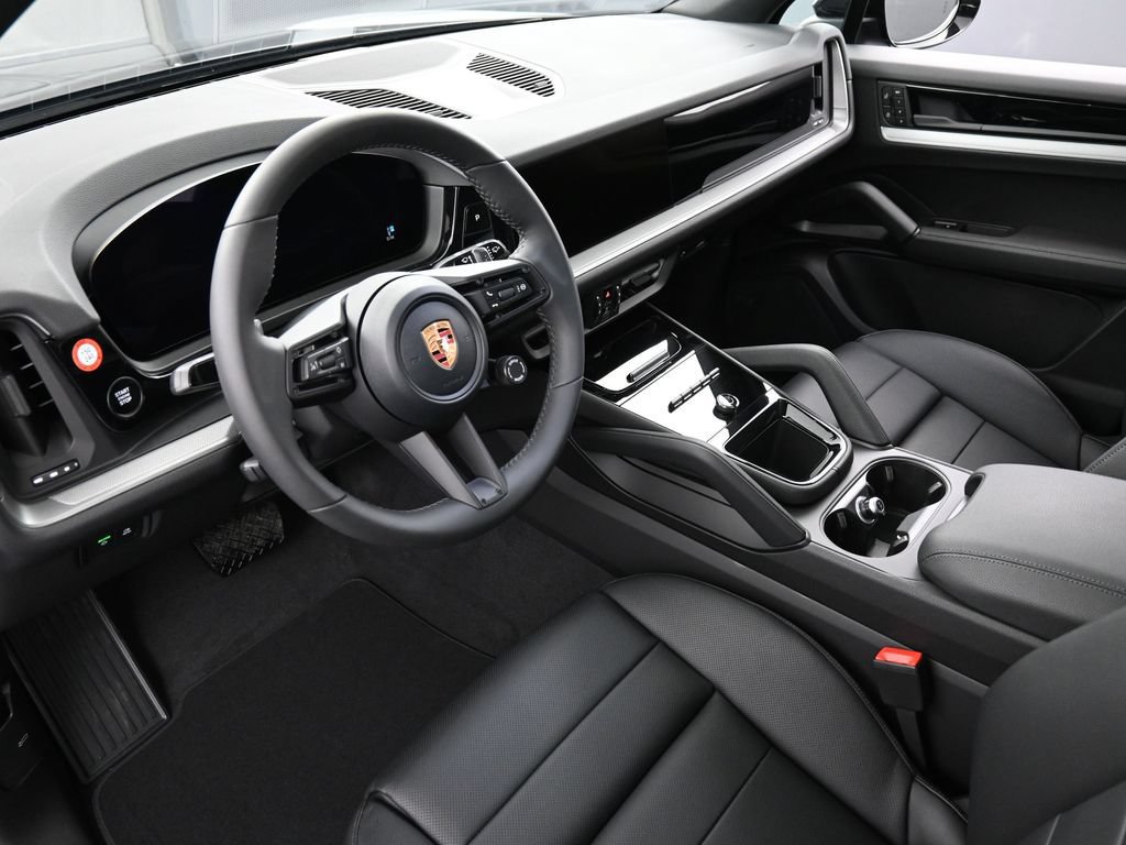 Certified 2026 Porsche Cayenne AWD/4WD image 4