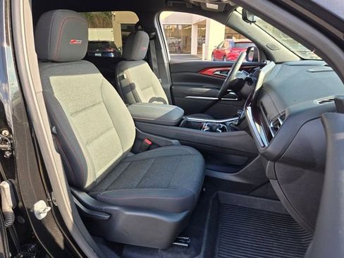 Used 2024 Chevrolet Traverse Z71 w/ Enhanced Driving Package image 19