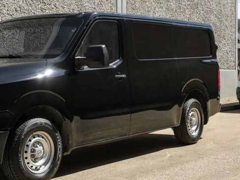 Used 2021 Nissan NV 2500 S image 7