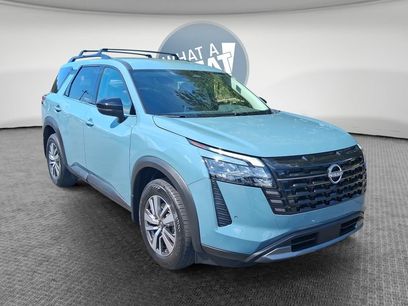 Used 2026 Nissan Pathfinder SL
