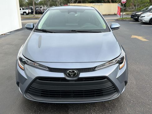 Used 2025 Toyota Corolla LE FWD image 6
