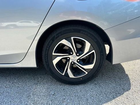 Used 2017 Honda Accord LX image 9