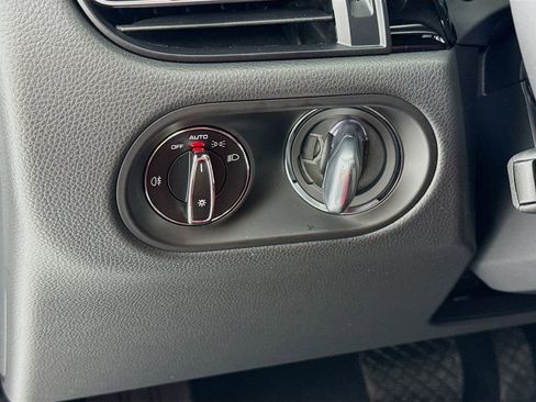 New 2026 Porsche Macan image 14