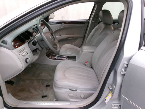 Used 2011 Buick Lucerne CXL FWD image 13
