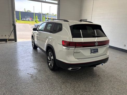 New 2026 Volkswagen Atlas SE FWD image 3