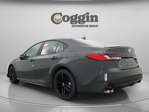 New 2026 Toyota Camry SE FWD image 10