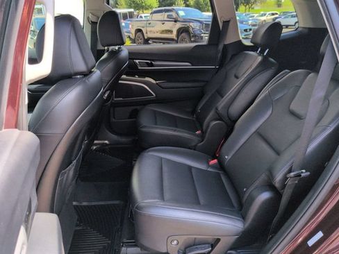 Used 2022 Kia Telluride S FWD image 27