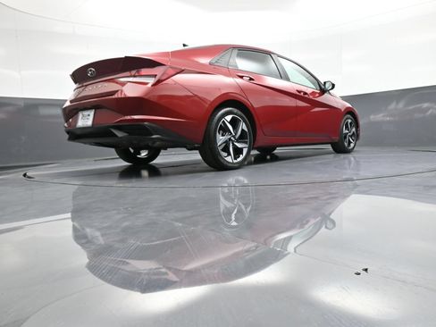 Certified 2023 Hyundai Elantra SEL w/ Convenience Package FWD image 27