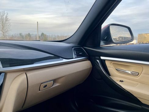 Used 2018 BMW 330i xDrive Sedan w/ Premium Package image 22