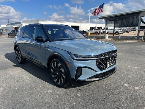 New 2026 Lincoln Nautilus Reserve w/ Jet Appearance Package image 1