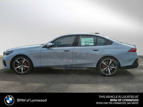 New 2026 BMW 540i xDrive w/ Executive Package AWD/4WD image 6