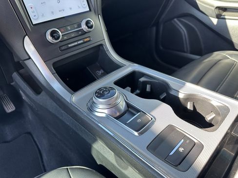 Used 2022 Ford Edge SEL w/ Convenience Package image 15