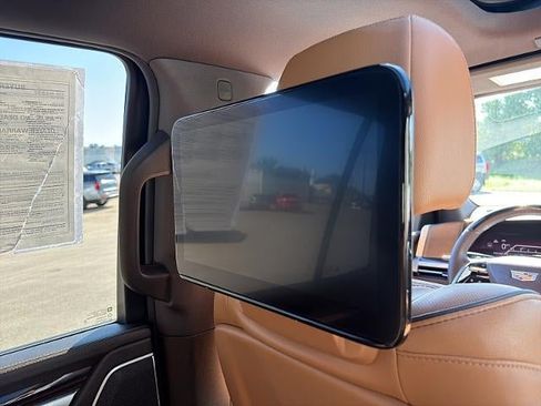 Used 2025 Cadillac Escalade Premium Luxury w/ Touring Package AWD/4WD image 21
