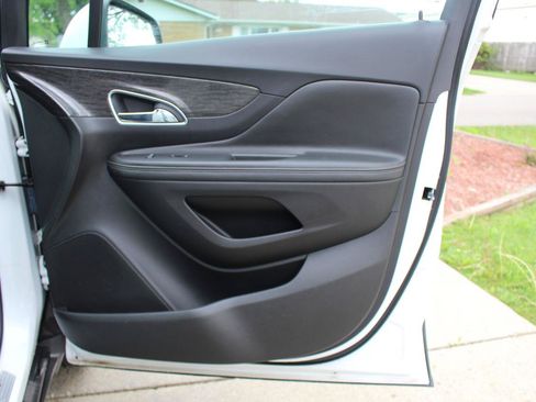 Used 2016 Buick Encore Convenience FWD image 35
