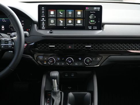 Used 2025 Honda Accord Touring image 27