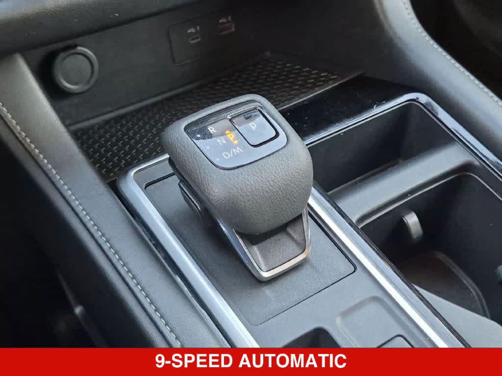 Used 2024 Nissan Pathfinder SV AWD/4WD image 30