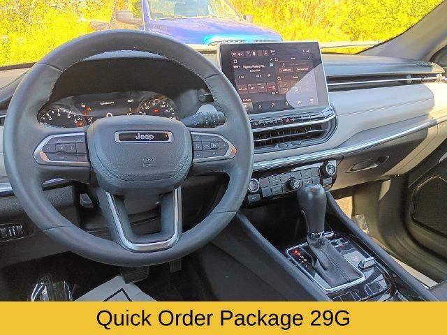 Used 2023 Jeep Compass Limited AWD/4WD image 10