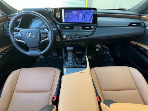 Used 2025 Lexus ES 300h w/ Premium Package FWD image 25