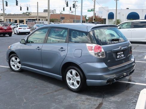 Used 2006 Toyota Matrix XR FWD image 8
