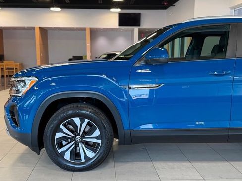 Used 2025 Volkswagen Atlas Cross Sport SE AWD/4WD image 8