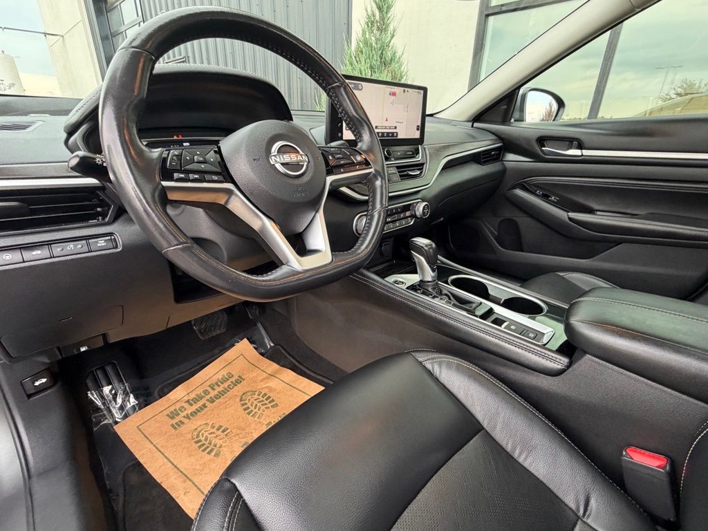 Used 2023 Nissan Altima AWD image 11