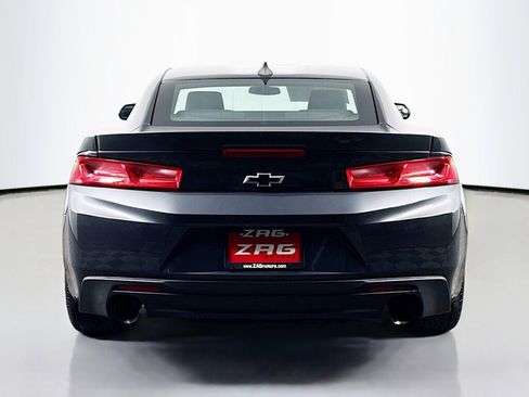 Used 2016 Chevrolet Camaro LT w/ Technology Package image 4