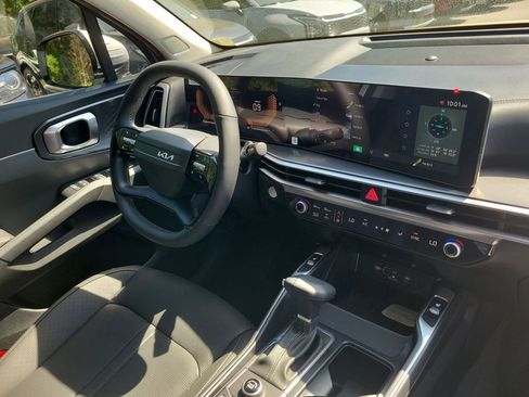 New 2026 Kia Sorento S FWD image 8