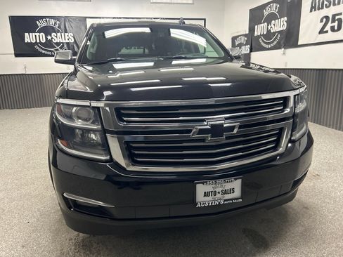 Used 2017 Chevrolet Suburban Premier AWD/4WD image 2