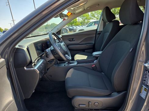 Used 2025 Hyundai Kona SEL FWD image 10