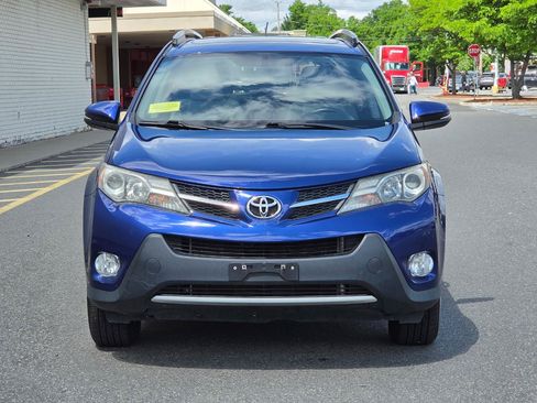 Used 2015 Toyota RAV4 XLE AWD/4WD image 2