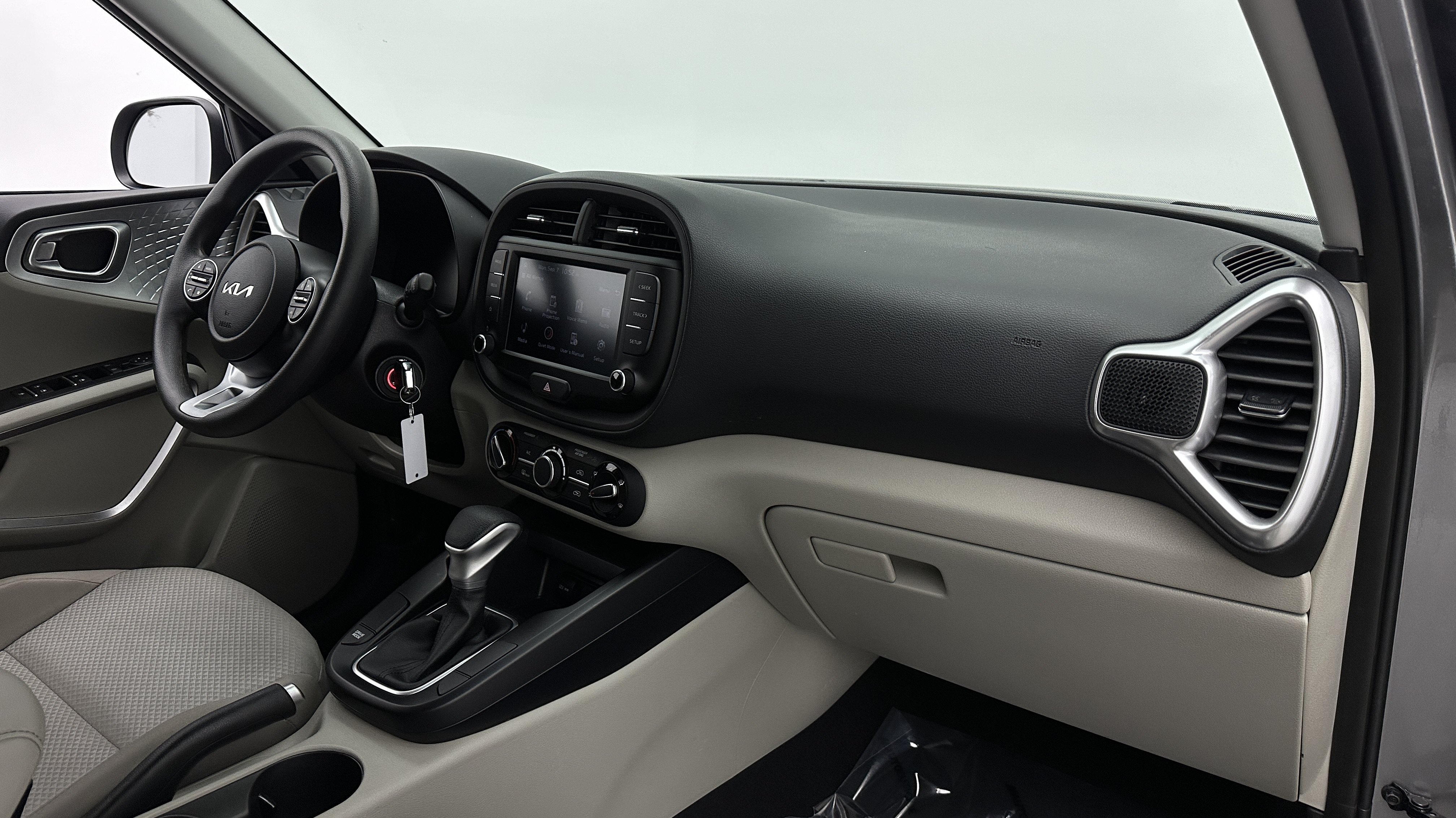 Used 2023 Kia Soul LX FWD image 35