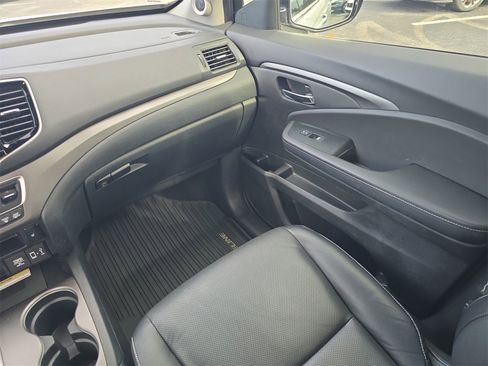 Used 2023 Honda Ridgeline RTL-E image 12