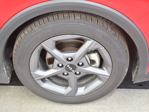Used 2025 Kia K4 FWD image 34