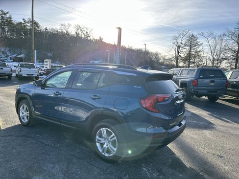 Used 2020 GMC Terrain SLE w/ Driver Convenience Package image 8